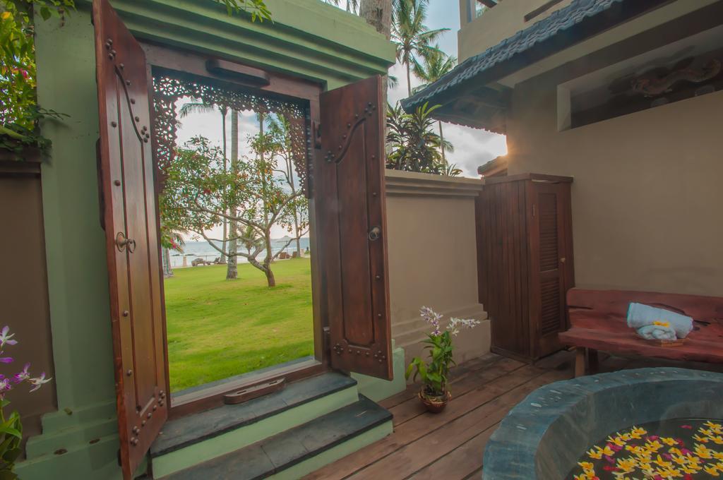 Oceanfront Citakara Sari Villas Candidasa Extérieur photo