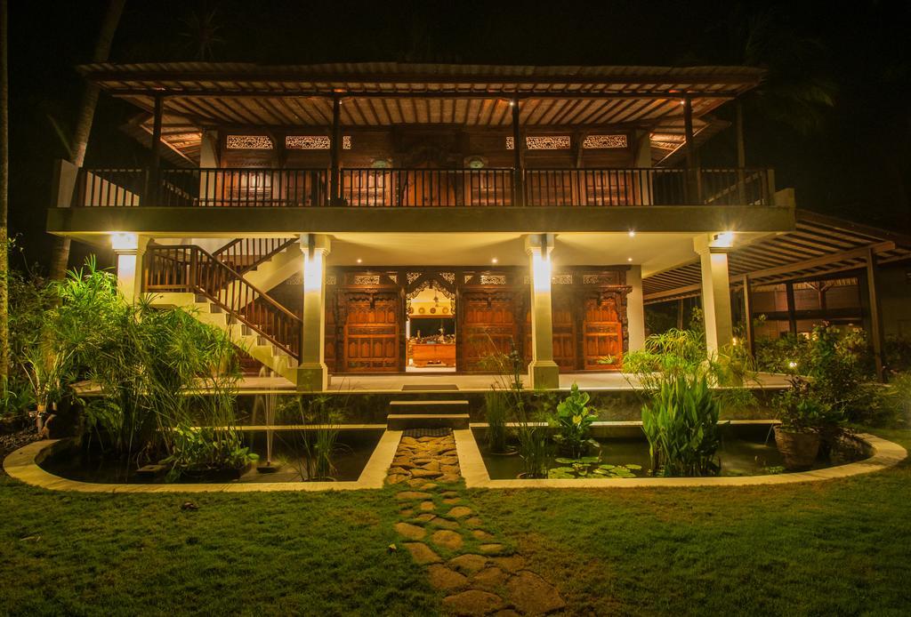 Oceanfront Citakara Sari Villas Candidasa Extérieur photo
